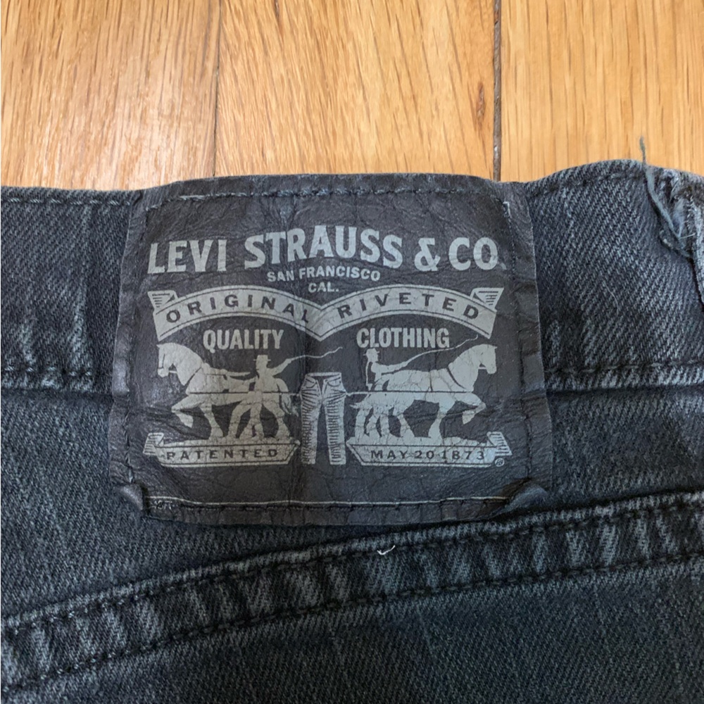 LEVIS black jeans